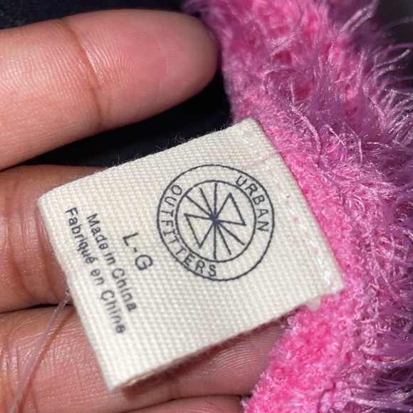 Urban Outfitters Rose Crop Sweater with Faux Fur Collar Size L - Picture 6 of 8